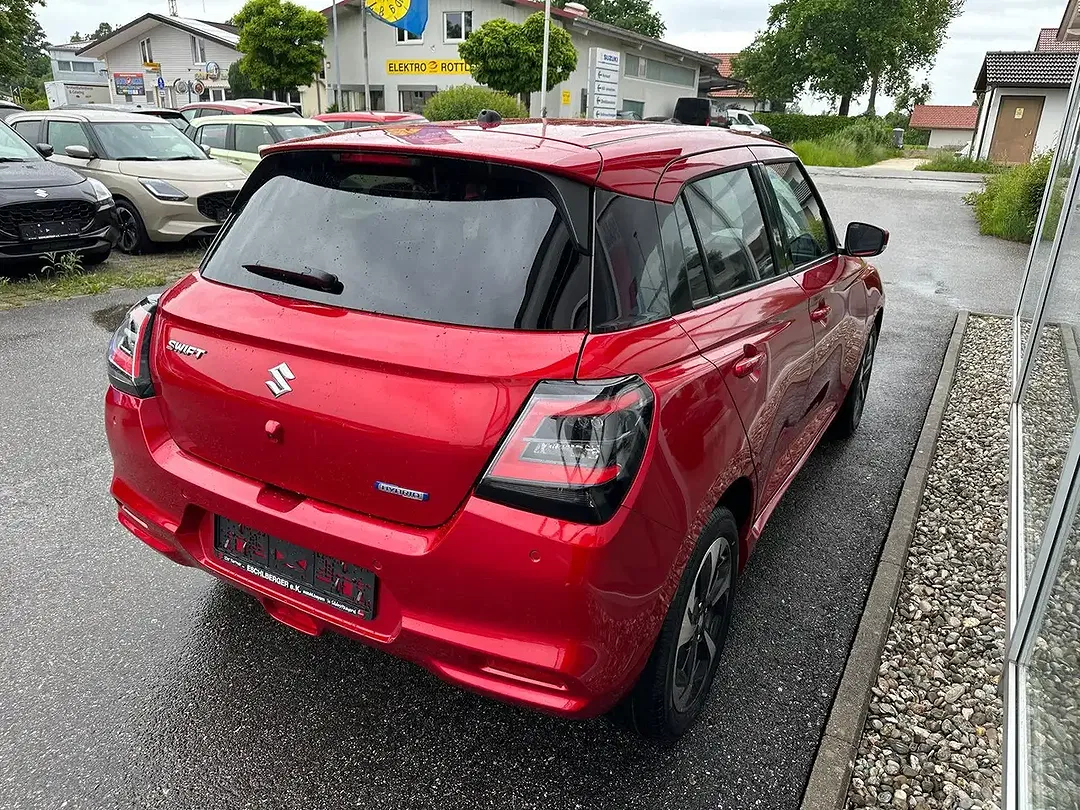 Suzuki Swift - Thumbnail 7