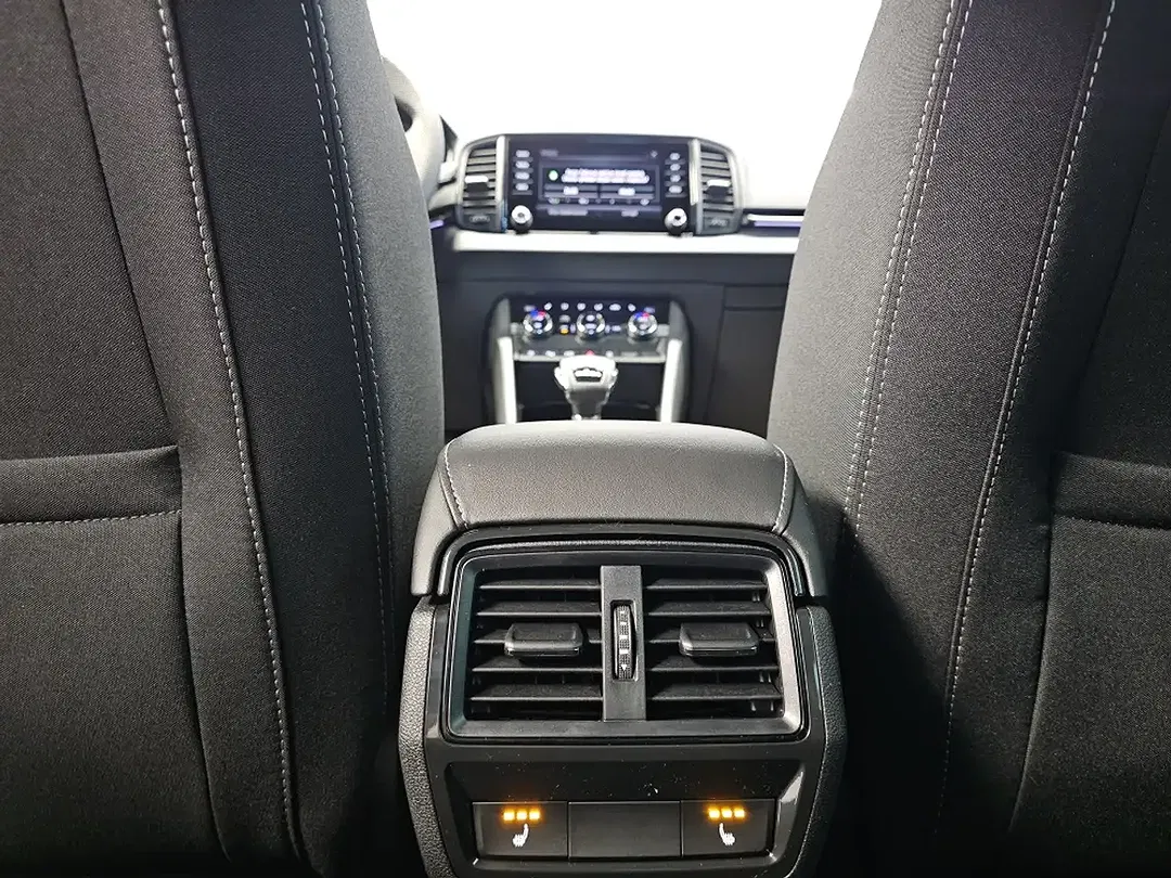 Skoda Karoq - Thumbnail 11