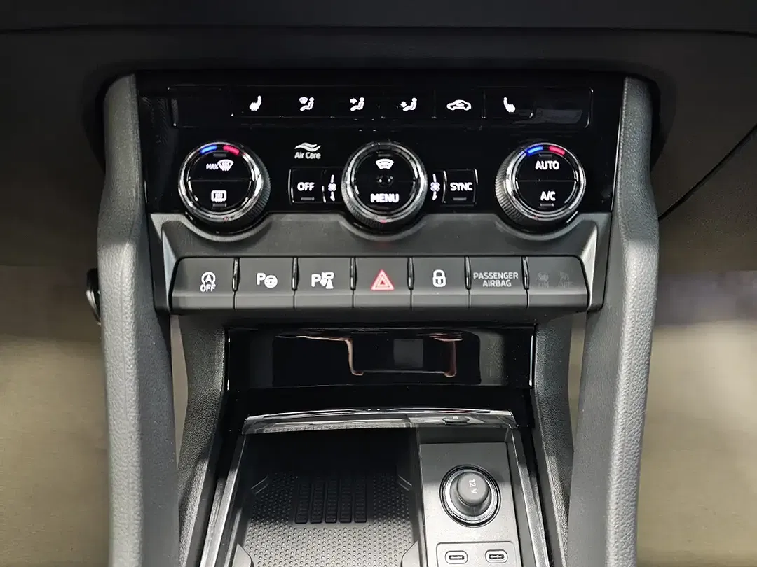 Skoda Karoq - Thumbnail 14