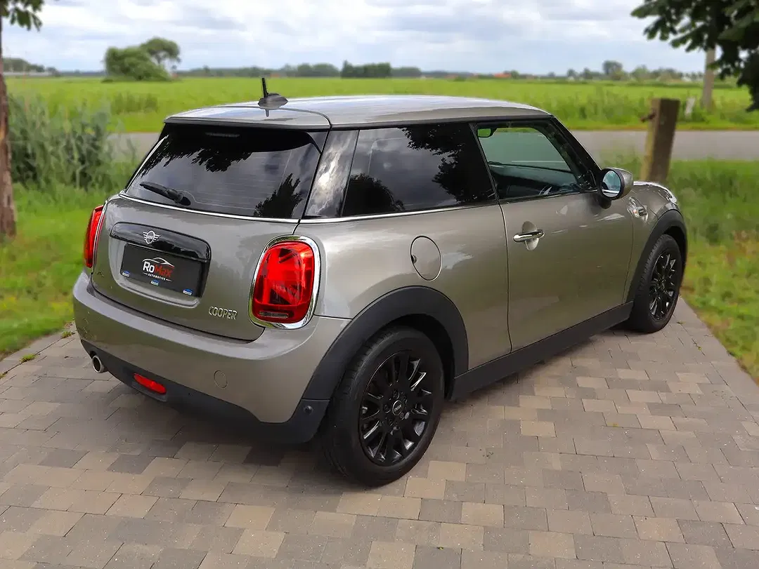 MINI Cooper - Thumbnail 4