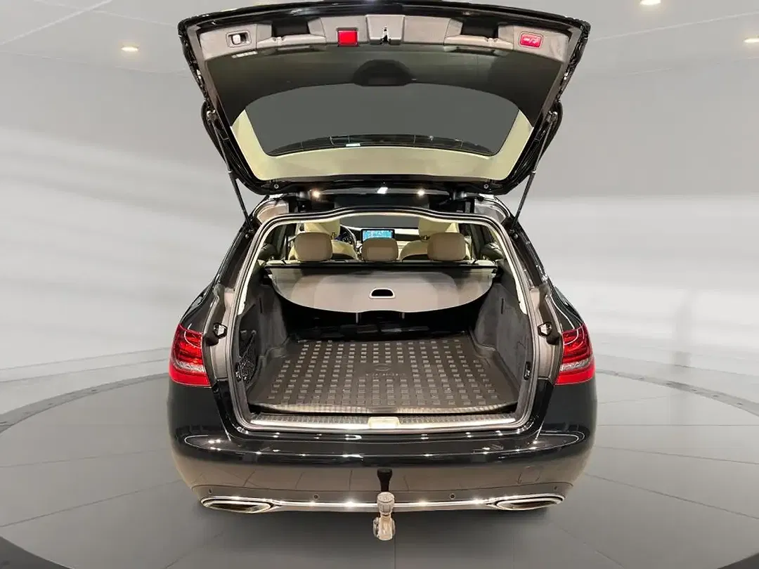 Mercedes-Benz C 300 - Thumbnail 12