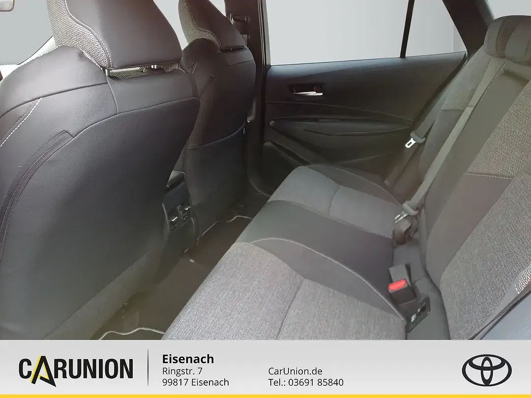 Toyota Corolla - Thumbnail 8