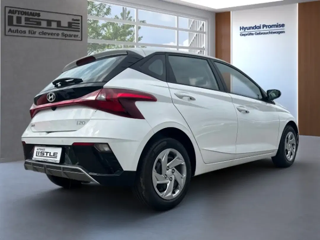 Hyundai i20 - Thumbnail 3