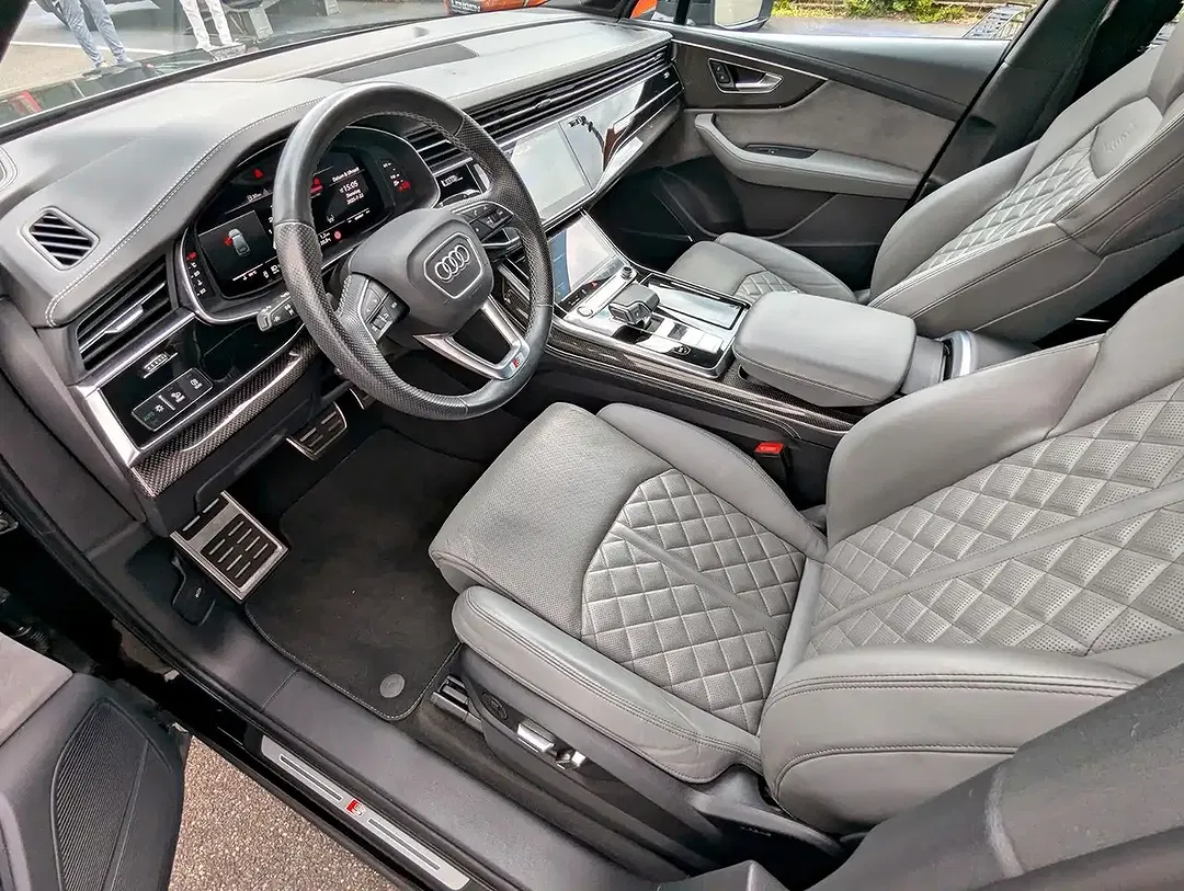 Audi SQ7 - Thumbnail 13