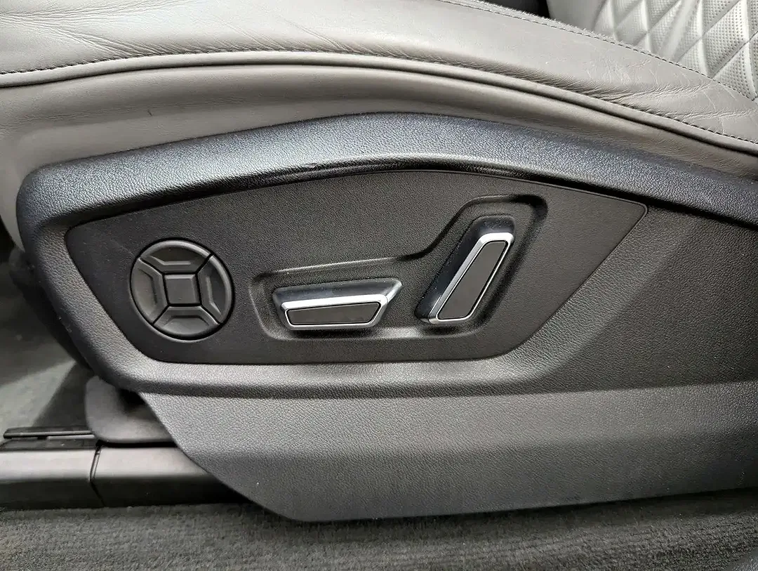 Audi SQ7 - Thumbnail 14