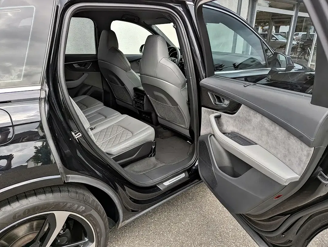 Audi SQ7 - Thumbnail 25