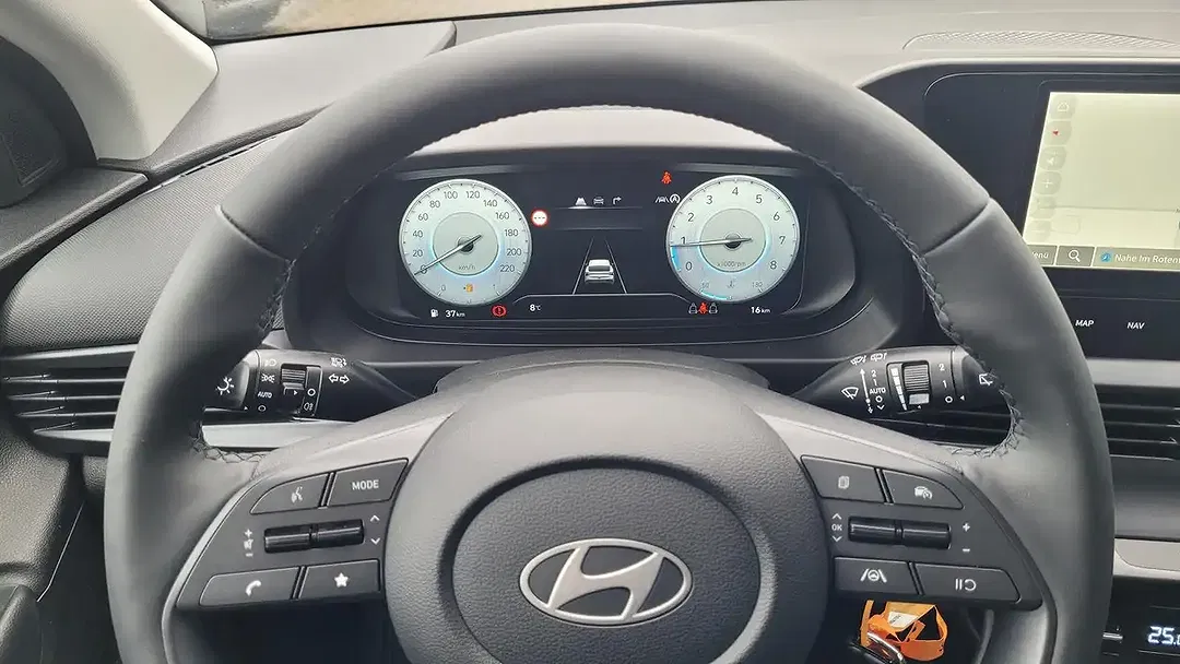 Hyundai i20 - Thumbnail 10