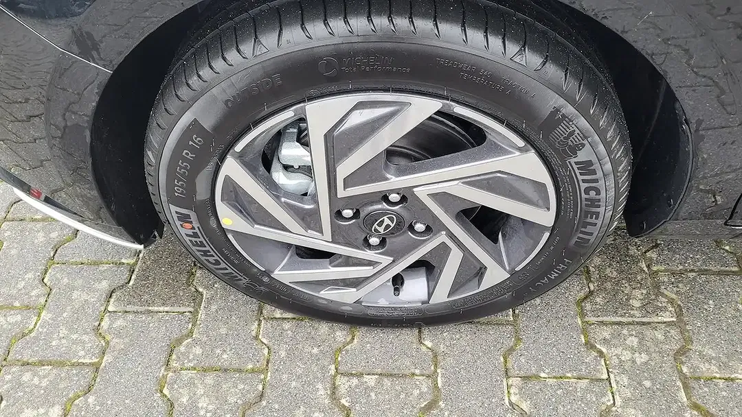 Hyundai i20 - Thumbnail 13