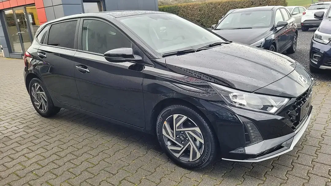 Hyundai i20 - Thumbnail 3