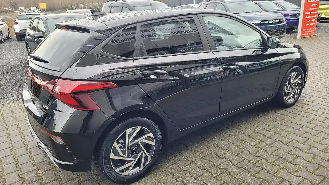 Hyundai i20 - Thumbnail 4