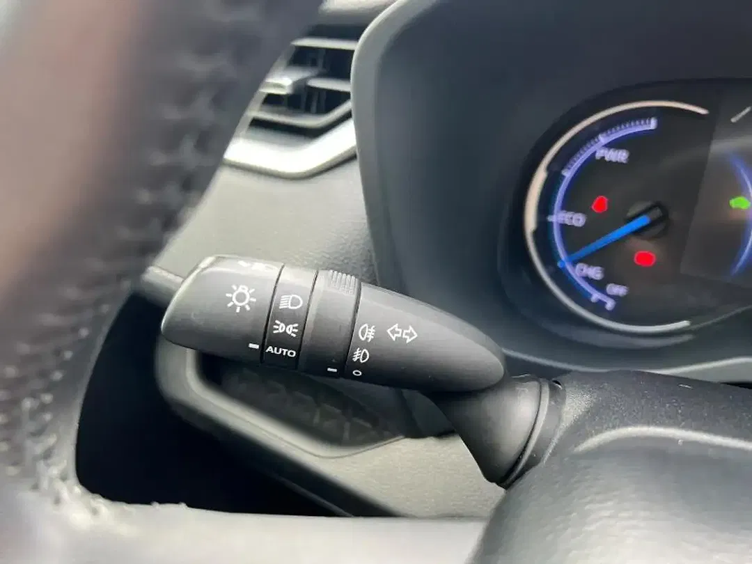 Toyota RAV 4 - Thumbnail 12