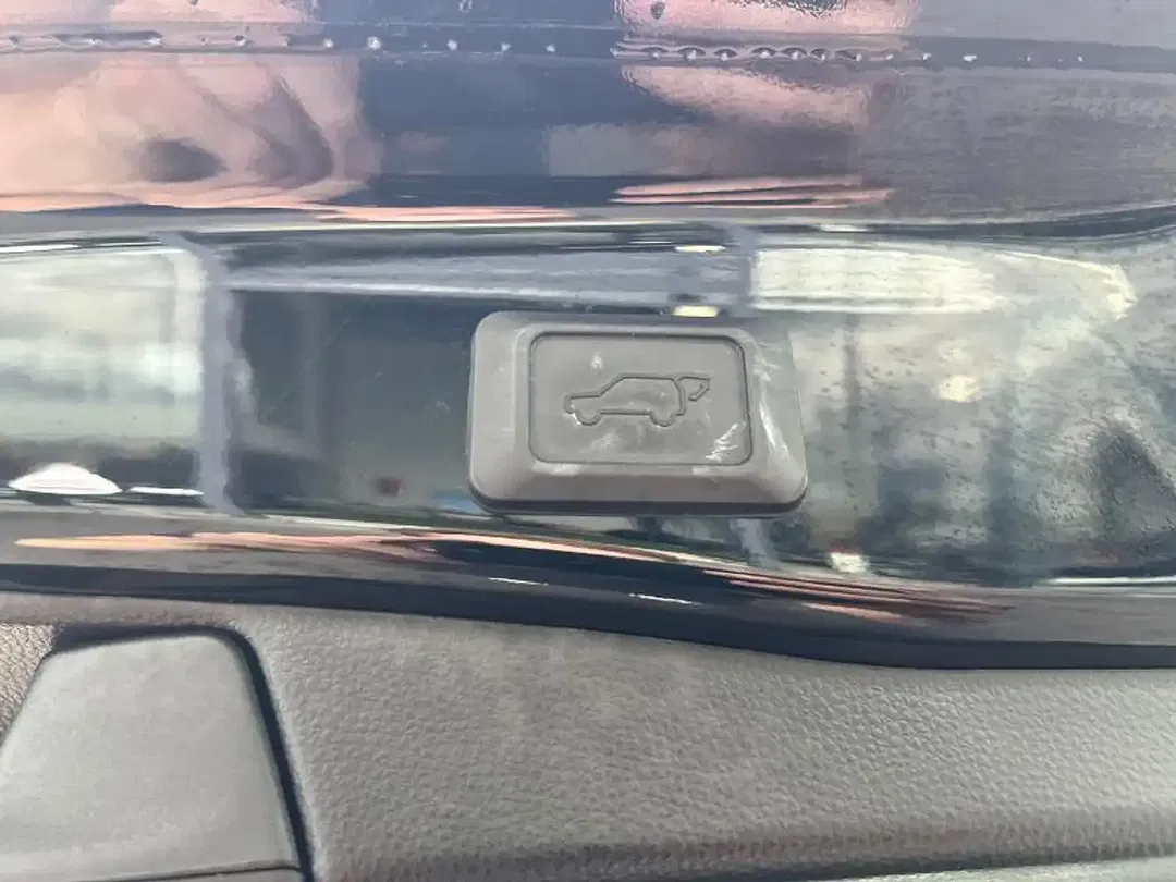 Toyota RAV 4 - Thumbnail 6