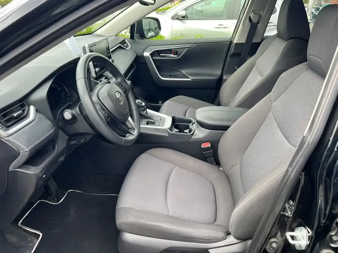 Toyota RAV 4 - Thumbnail 8