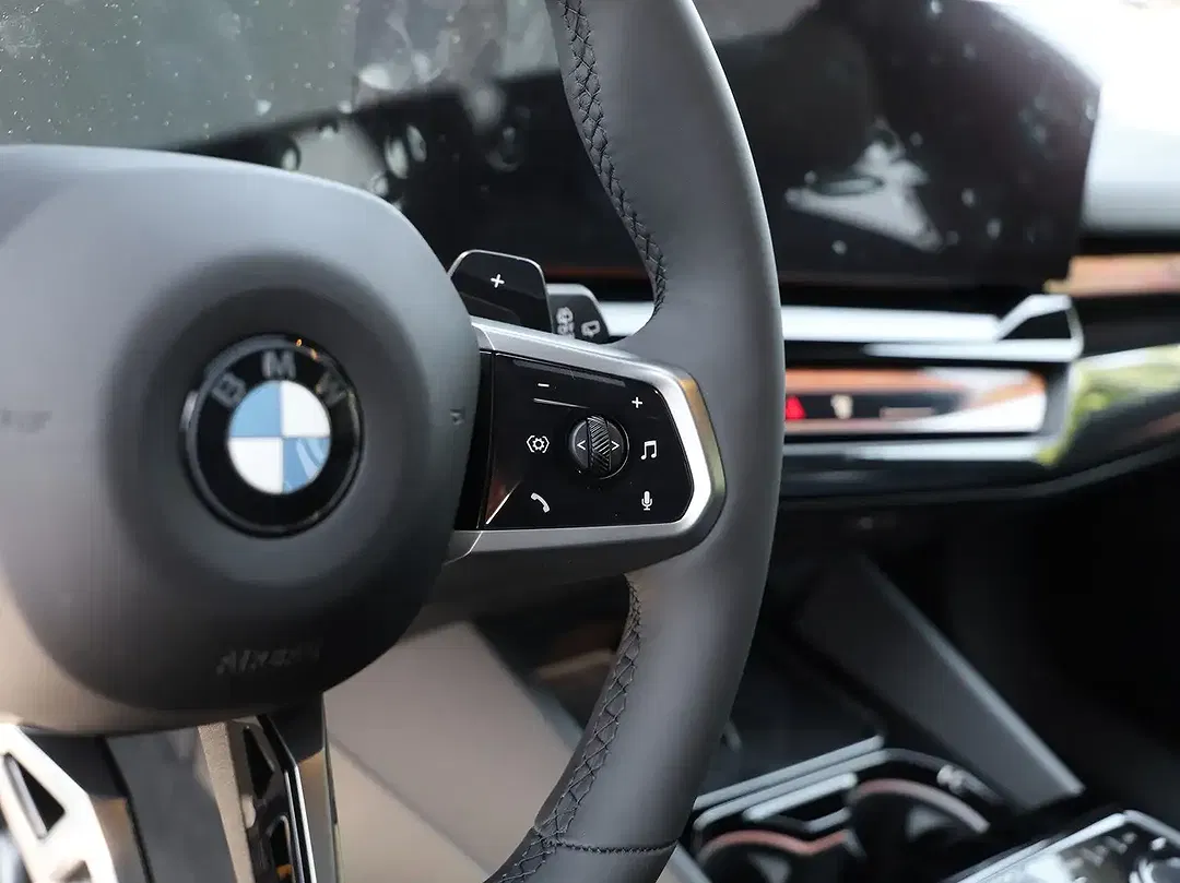 BMW 520 - Thumbnail 11