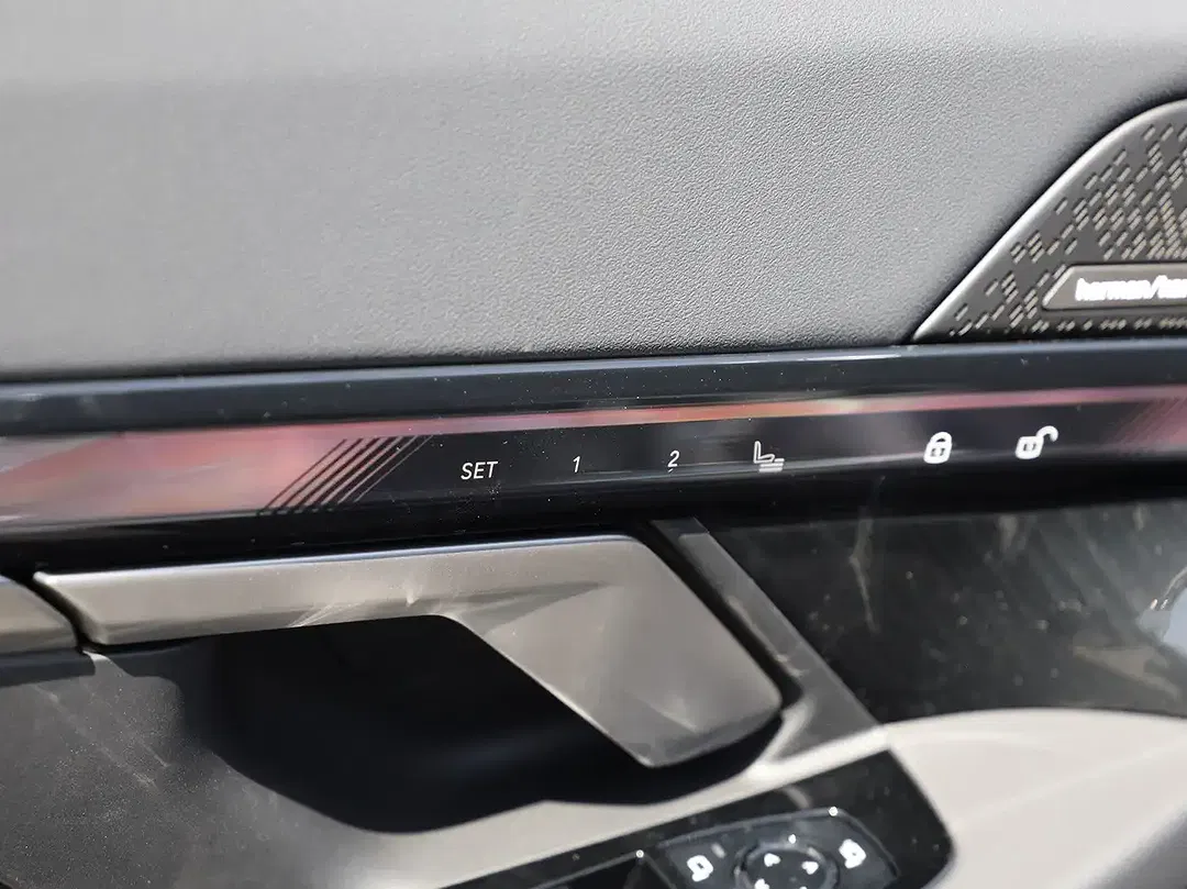 BMW 520 - Thumbnail 8