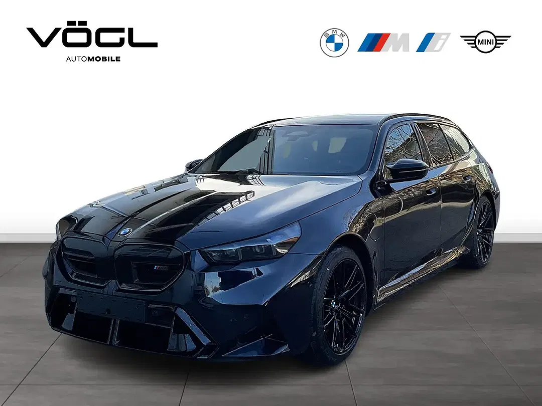 BMW M5 - Thumbnail 1
