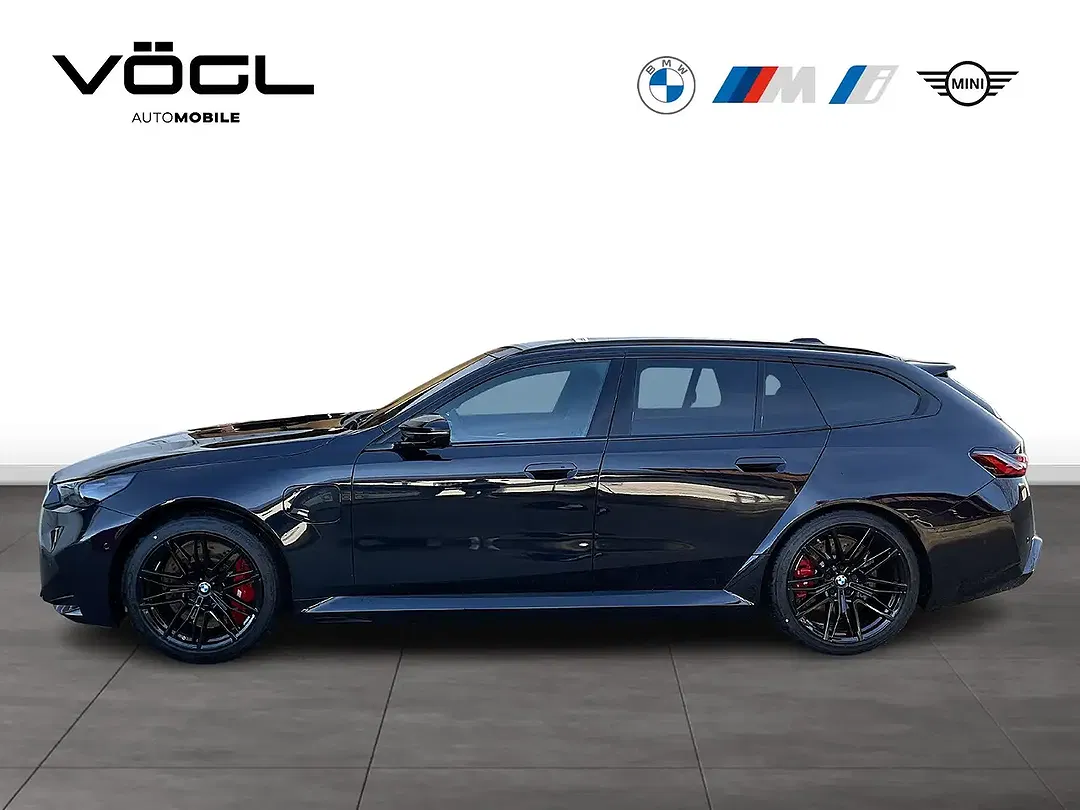 BMW M5 - Thumbnail 2