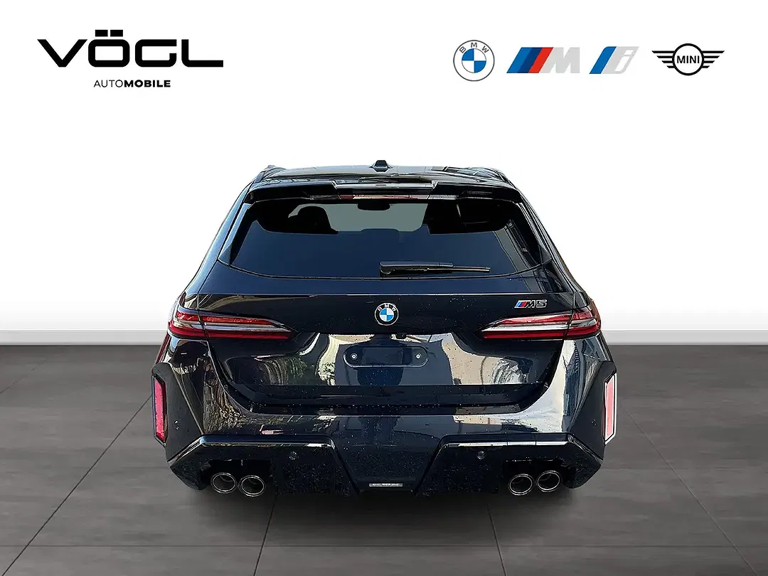BMW M5 - Thumbnail 3
