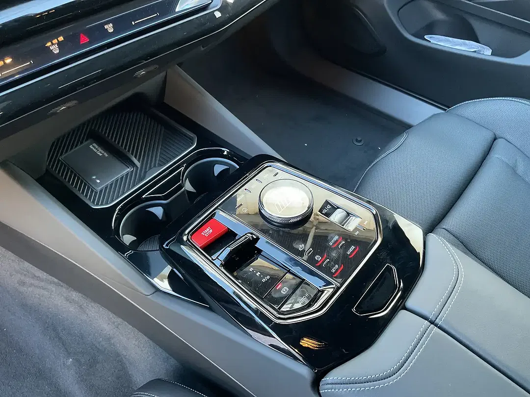 BMW M5 - Thumbnail 9