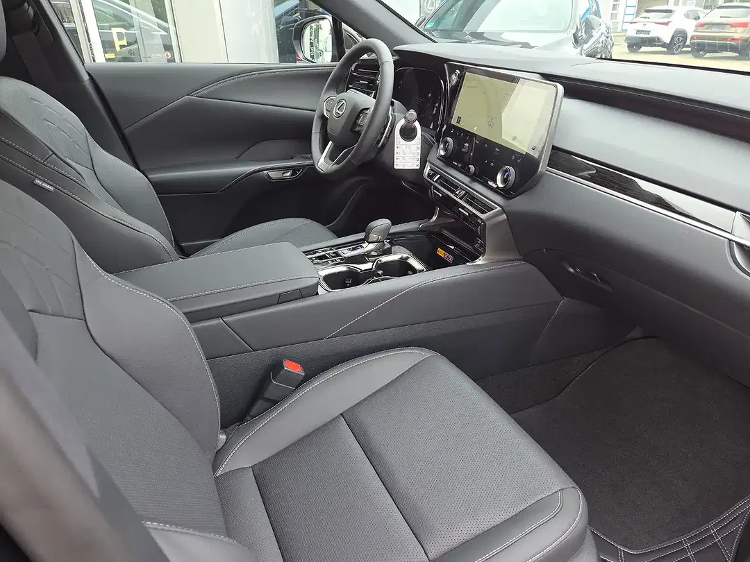 Lexus RX 450h - Thumbnail 8