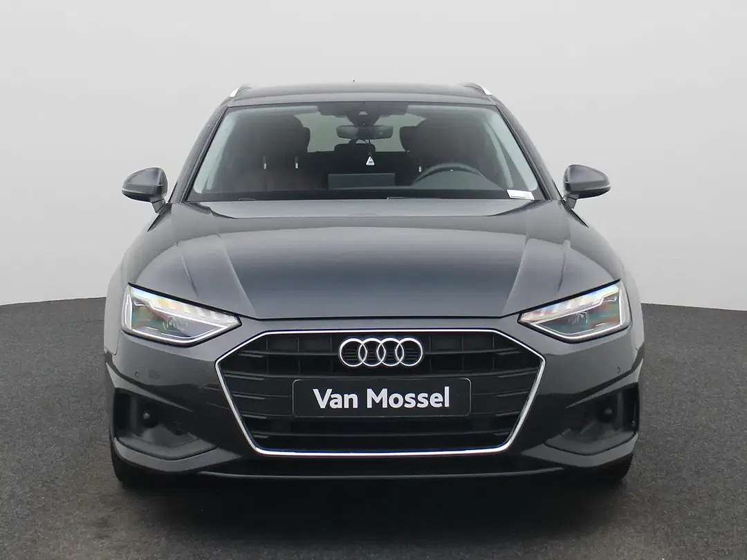 Audi A4 - Thumbnail 3