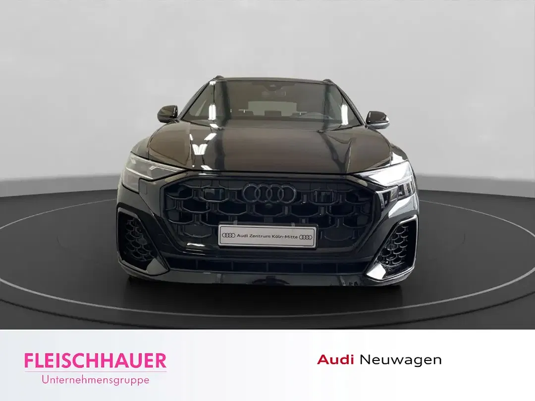 Audi Q8 - Thumbnail 2