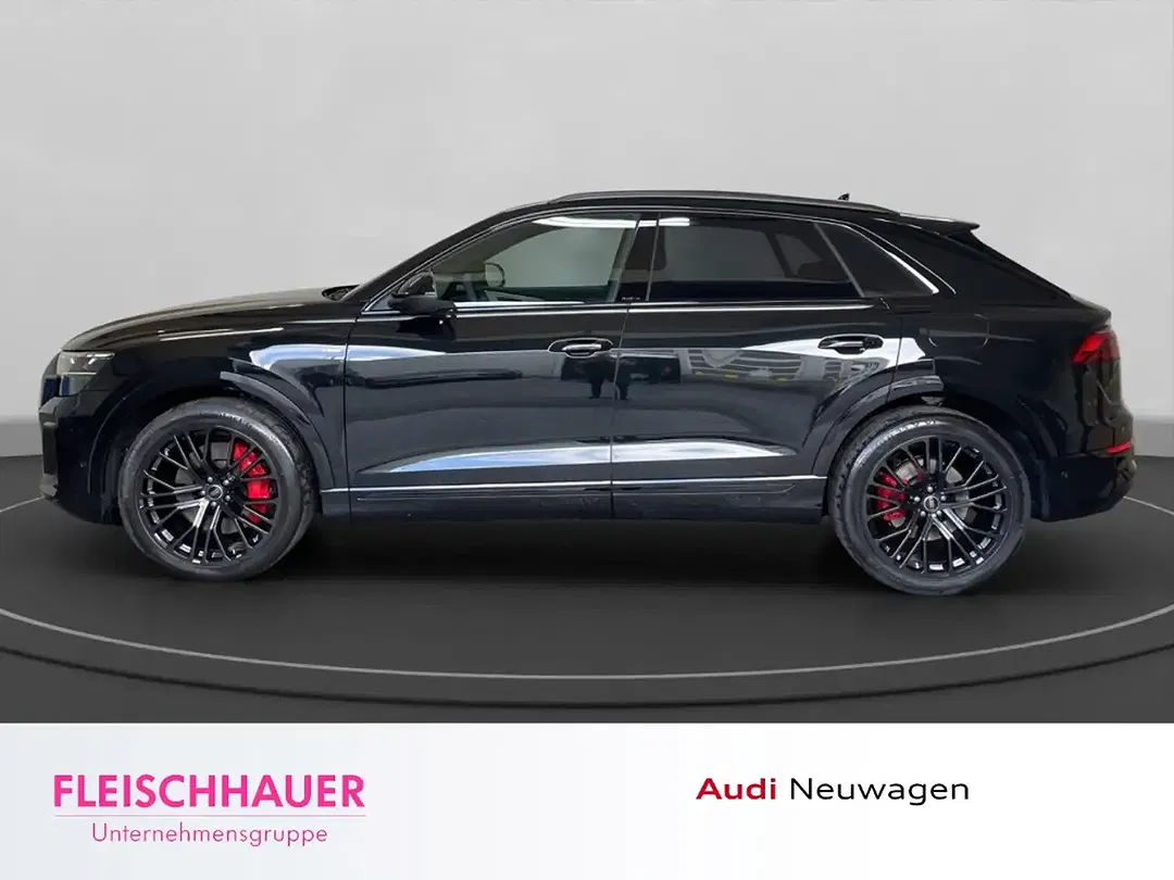 Audi Q8 - Thumbnail 3