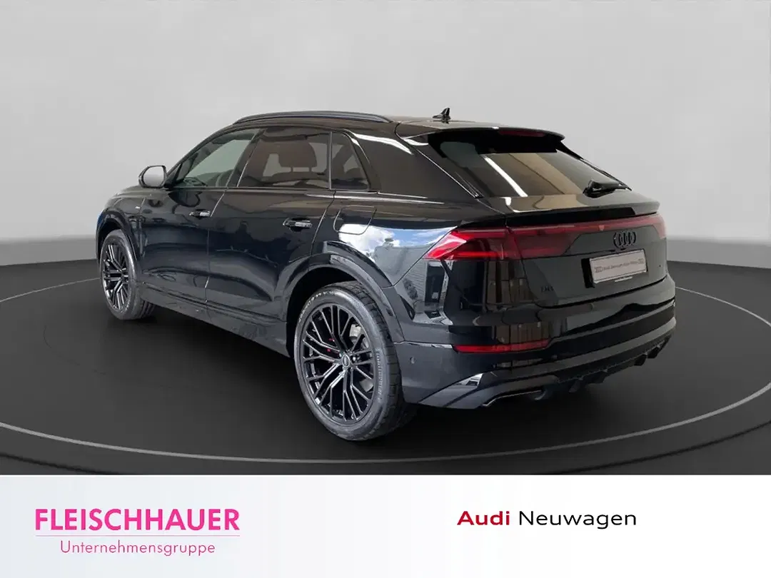 Audi Q8 - Thumbnail 4