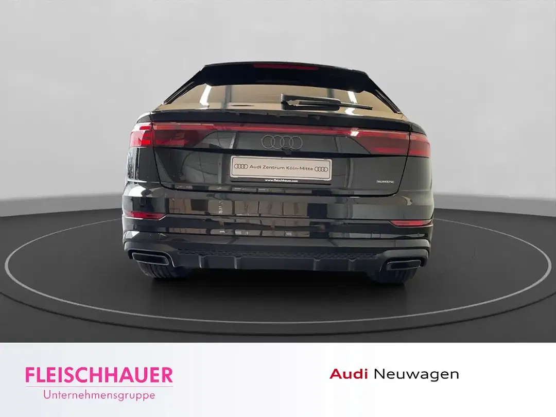 Audi Q8 - Thumbnail 5