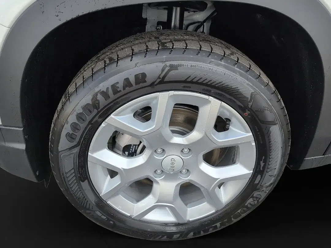 Jeep Avenger - Thumbnail 9