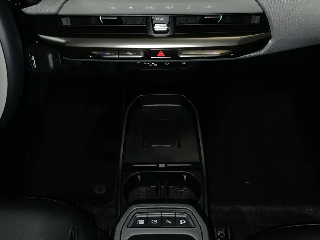 Kia EV4 - Thumbnail 13