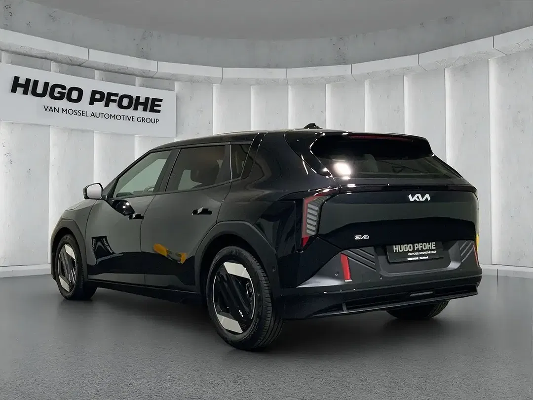 Kia EV4 - Thumbnail 3