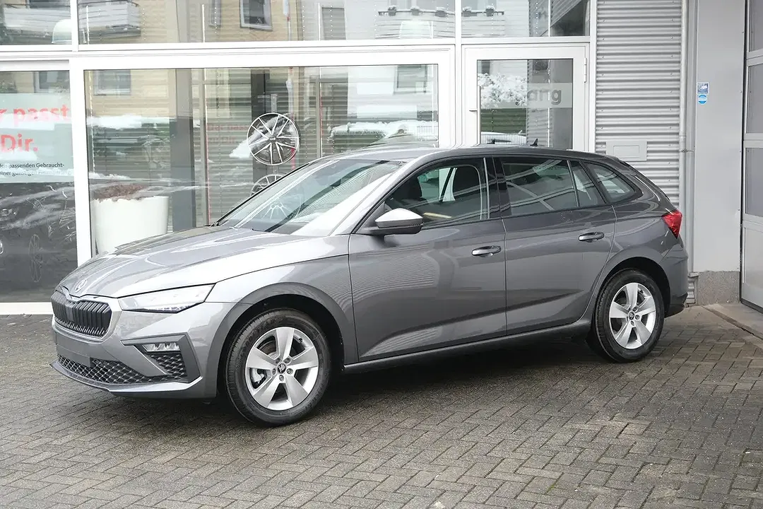 Skoda Scala - Thumbnail 2