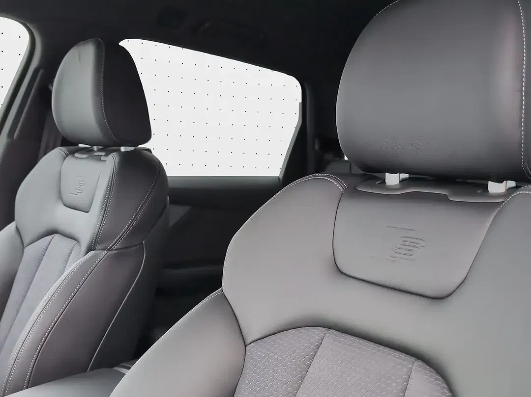 Audi Q7 - Thumbnail 11