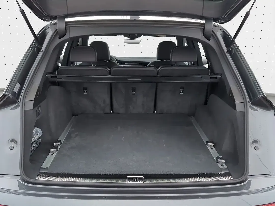 Audi Q7 - Thumbnail 12