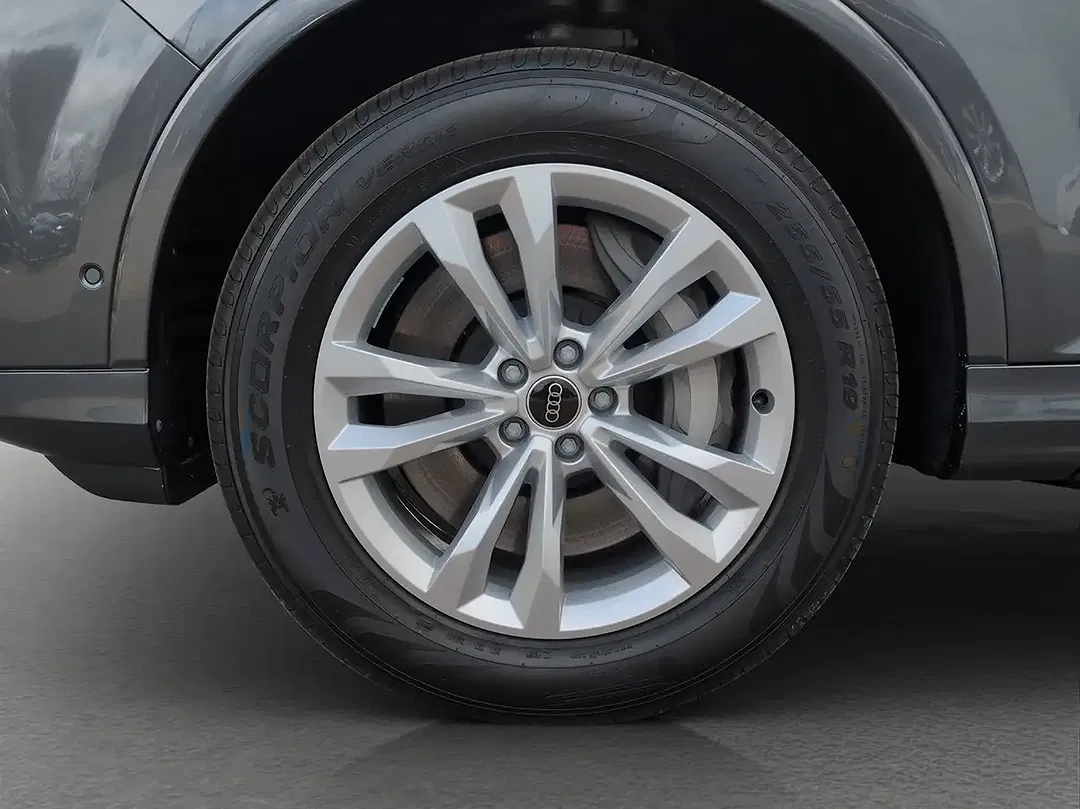 Audi Q7 - Thumbnail 14