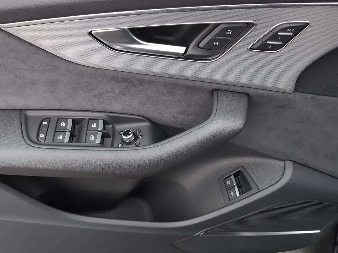 Audi Q7 - Thumbnail 15