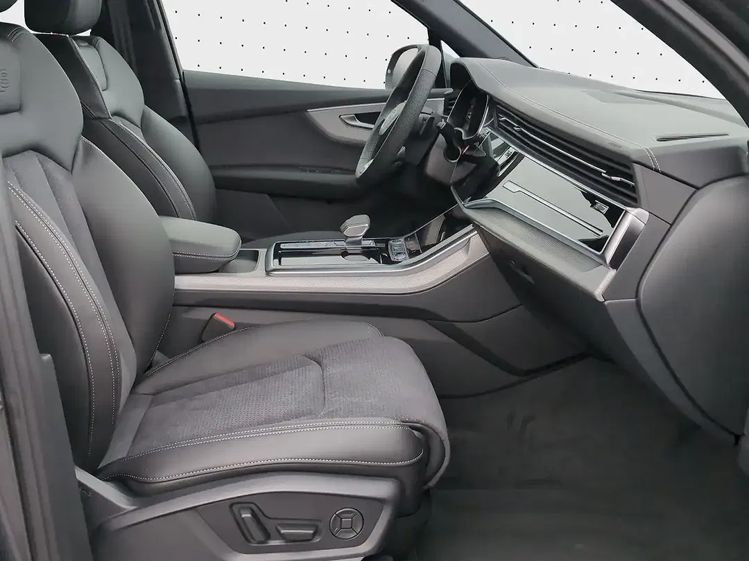 Audi Q7 - Thumbnail 4