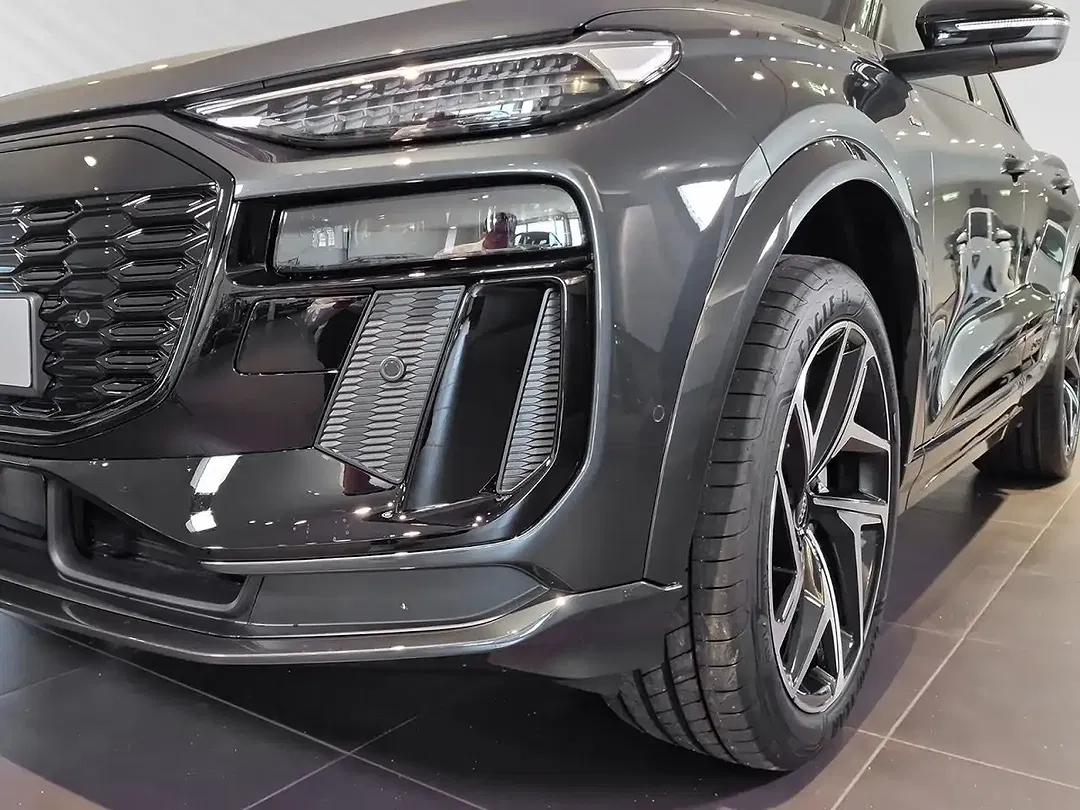 Audi Q6 e-tron - Thumbnail 5