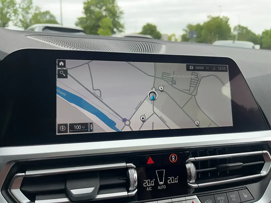BMW 330 - Thumbnail 24