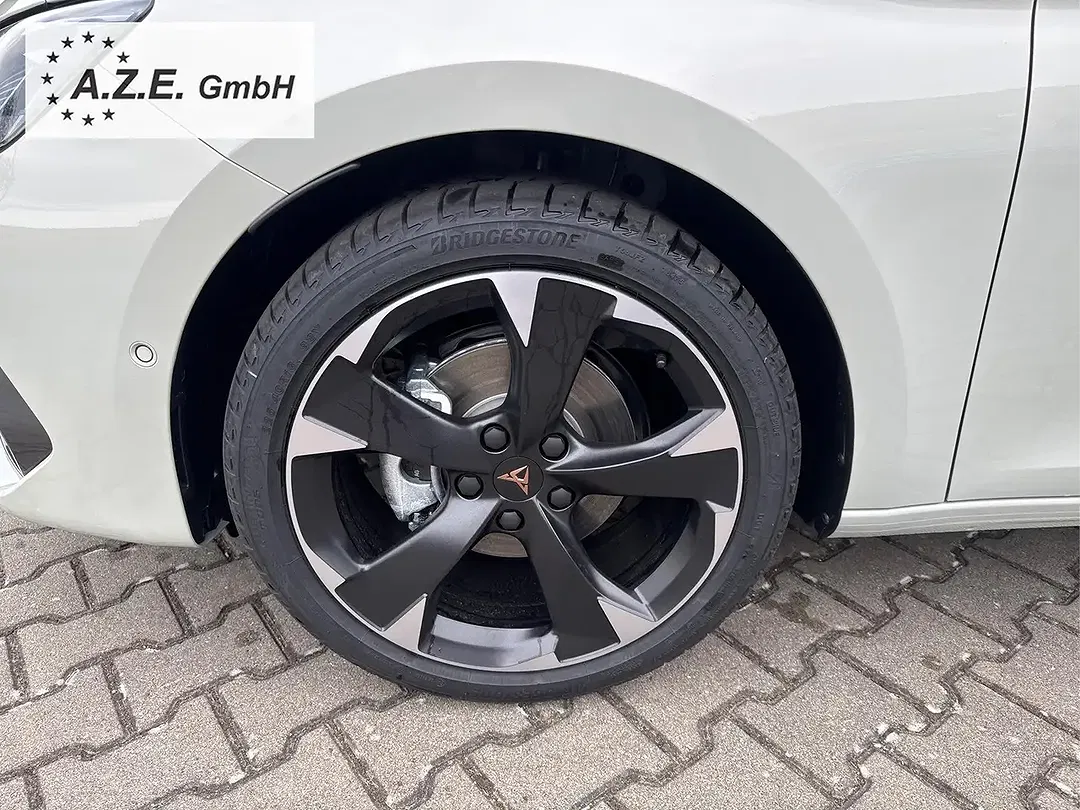 CUPRA Leon - Thumbnail 9