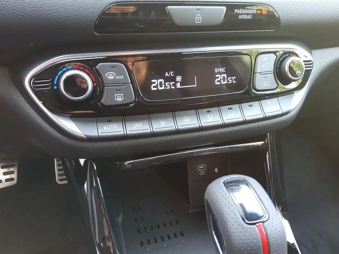 Hyundai i30 - Thumbnail 11