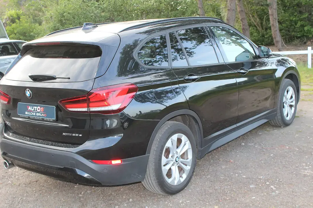 BMW X1 - Thumbnail 3