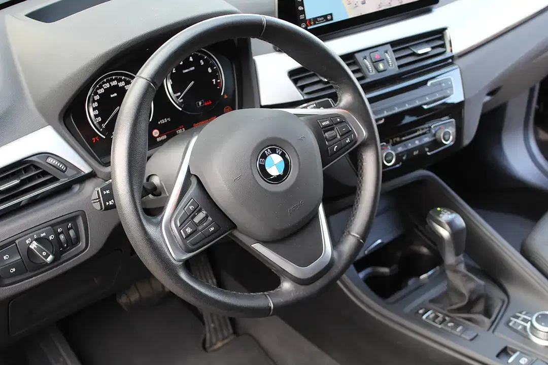 BMW X1 - Thumbnail 9