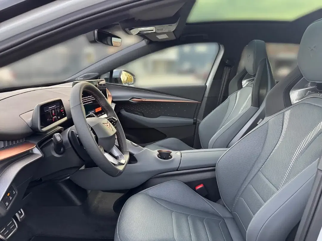 CUPRA Tavascan - Thumbnail 11