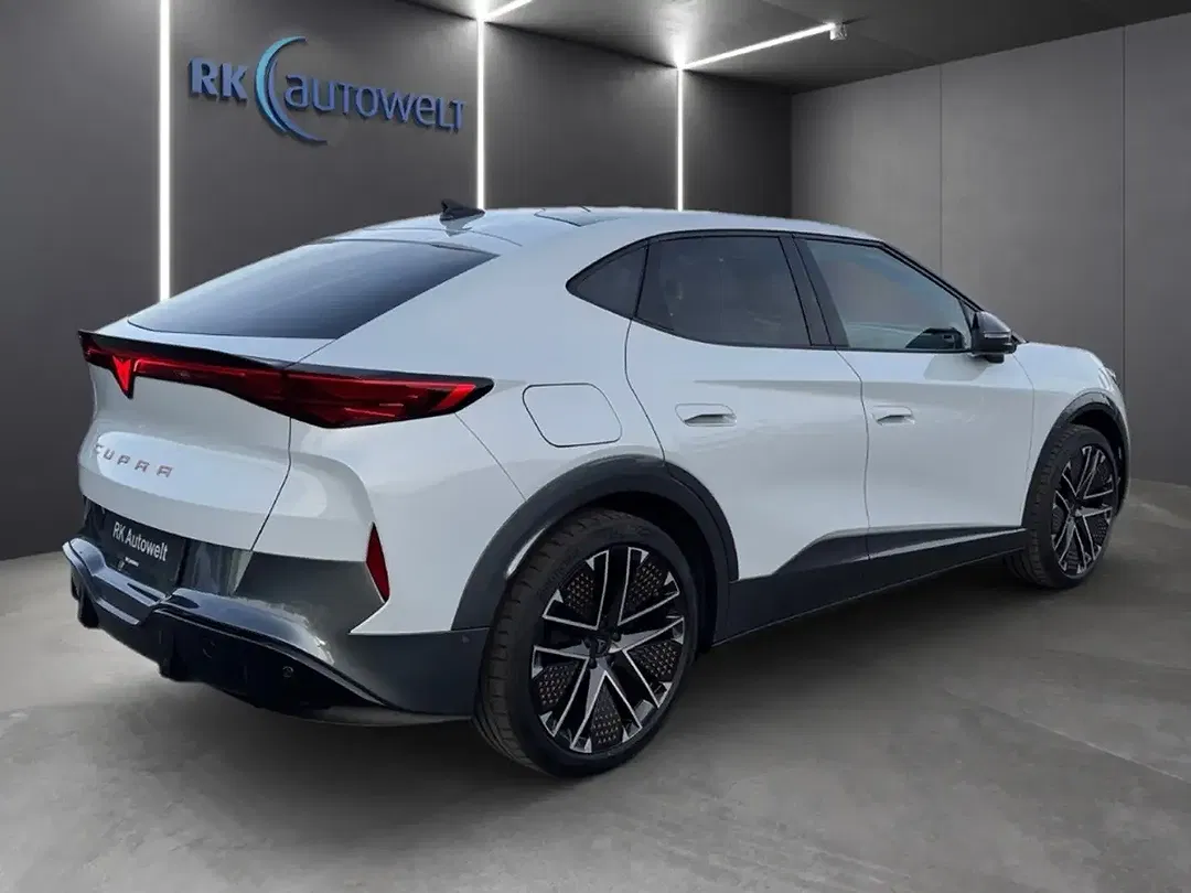 CUPRA Tavascan - Thumbnail 4