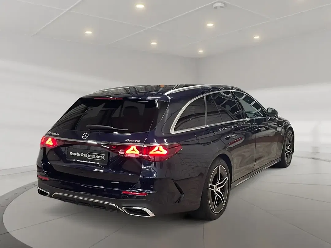 Mercedes-Benz E 300 - Thumbnail 2