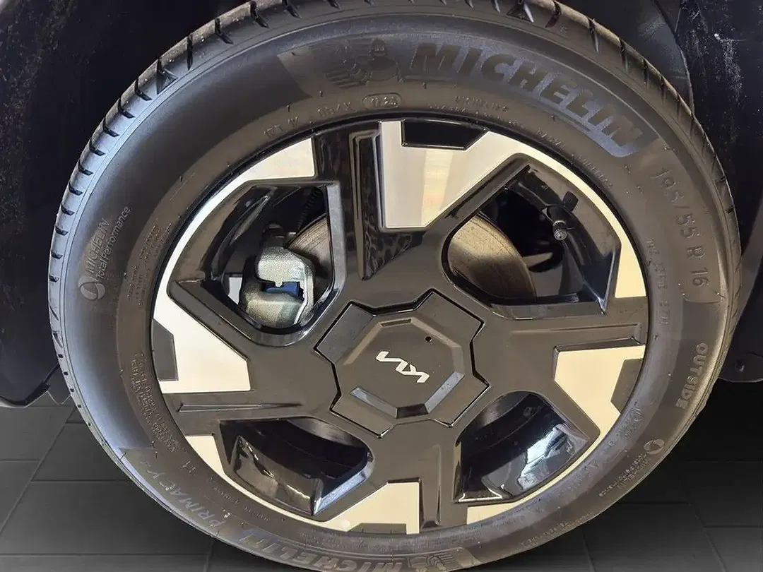 Kia Stonic - Thumbnail 8
