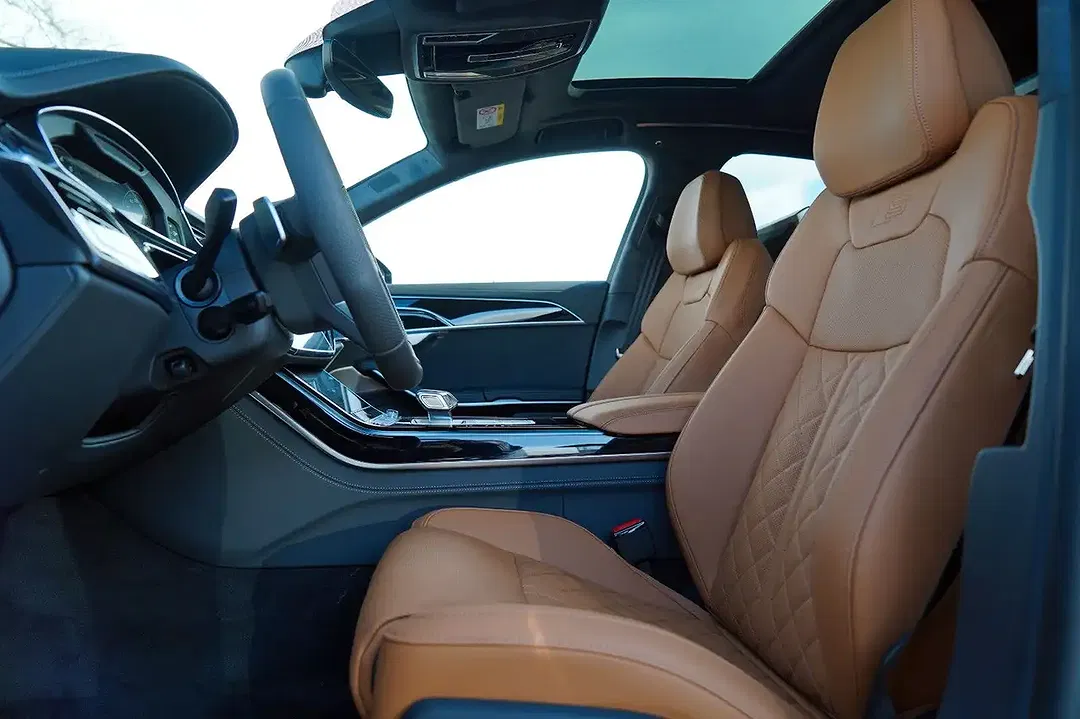 Audi S8 - Thumbnail 13