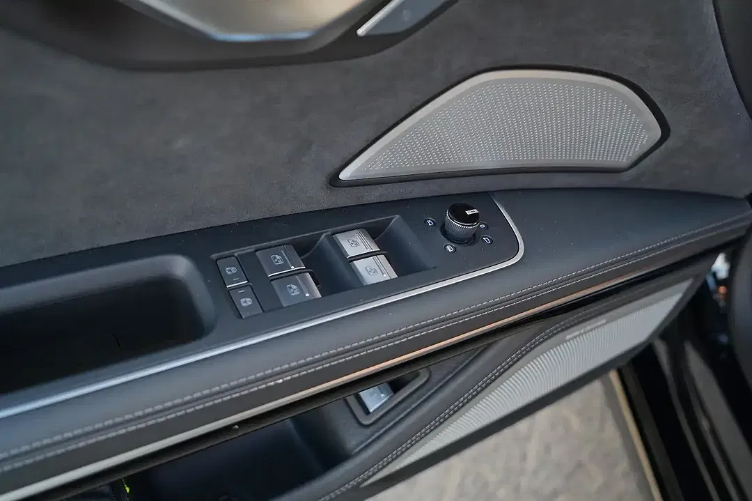 Audi S8 - Thumbnail 8